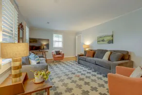 Quiet Duplex Near Downtown, Pets Welcome - Image 3