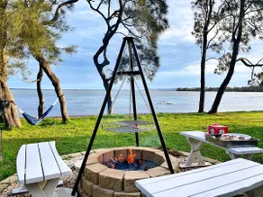 A Picturesque Lakehouse | Fun & Zoned for Privacy - Image 2