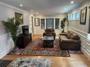 Cambridge Luxury Apartment With Free Parking - Image 5
