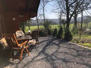 Small cottage in a large garden - Image 2