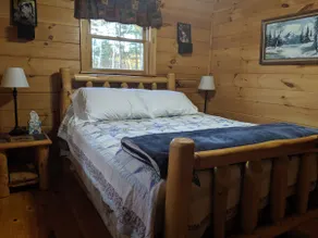 Black Bear's White Mountain Log Cabin w/hot tub - Image 5