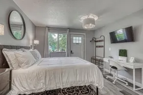 Modern Kitchen Suite at The Lighthouse - Image 5