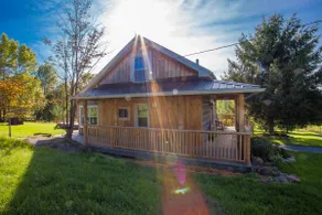 Bi-Century Log Cabin, Desert Lake Waterfront Farm - Image 4