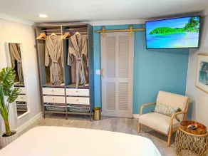 The Pineapple Bungalow: A Space Coast Getaway! - Image 4