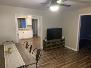 The Stokes Stay - Image 3