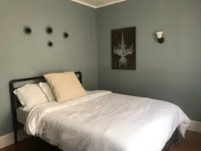 Great Boston alternative, easy access to the city - Image 3