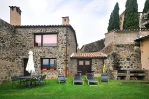 Farmhouse in the Garrotxa Natural Park - Image 3