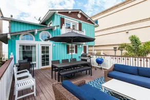 💛💛💛 Beach Front Modern Bungalow! 💛💛💛 - Image 2