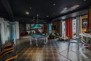 Modern & Recycled Guest House - Image 3