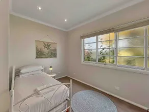 Bright 3-bedroom apartment - Central Armidale - Image 5