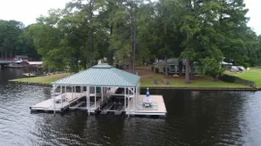 Lakeside Retreat - Image 2