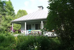 Sweet Cottage in Farm Country - Image 4