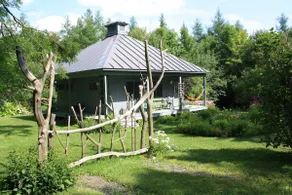 Sweet Cottage in Farm Country - Image 3