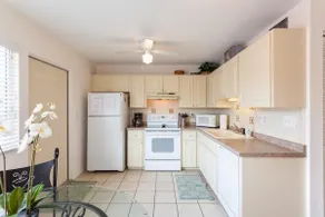 Coastal Retreat Near Siesta Key - Image 5