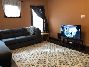 THE FALLS HOUSE, Large rooms in Niagara Falls, NY - Image 5
