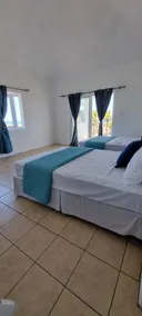 House in an exclusive area with the best ocean view - Image 4