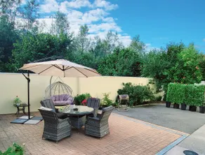 Self-catering Apartment. 2 bedrooms, parking - Image 2