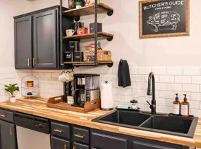 3 bed, 2 bath Luxury Home- SteamPunk Station close to everything! - Image 2