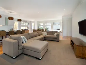 Beach is 1 min walk, Starlink, Pool Table - Image 2
