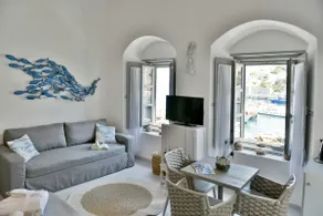 Port Mansion Studio 2 Hydra - first floor not a hotel - no cl eaning while guests inside - Image 3