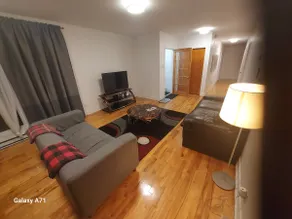 2 min from the metro - Spacious 3 bedroom house - Image 4