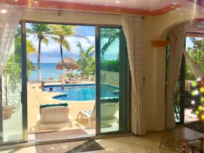 La Tortuga beachfront condo, pool, turtles nest - Image 2