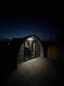 The Garden Pod with Private Hot Tub - Image 4