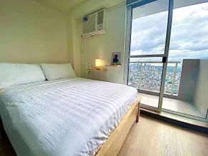 Chill w/ Netflix Best BGC Skyline View (TOP FLOOR) - Image 2