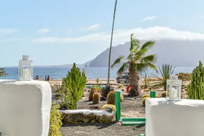Villa Flores - Image 2