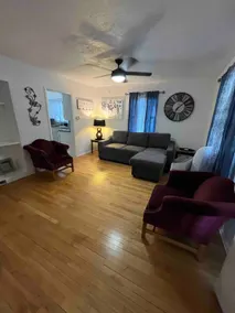 Sam’s Place II-Pet friendly retreat with porch - Image 5