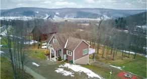 Newly updated Ellicottville 5 BR 2.5 bath home - Image 2