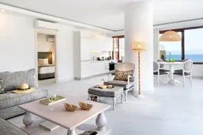 Villa D'Oro - Luxury Villas & Suites - Image 3