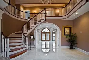 Private Waterfront Estate with Pool, Private Beach and Dock - Image 4
