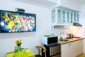 Pristine Unit Near BGC Aura Market McKinley Uptown - Image 4