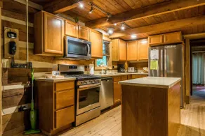 Rock Ridge | Dog Friendly • Hot Tub • EV Charger - Image 4