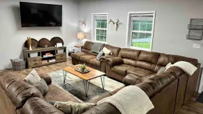 - Modern 4Br/3Ba Spacious Cabin - - Image 2