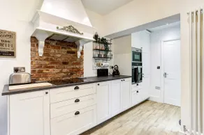 Woodside Cottage, Congleton, Nr Peak District - Image 5