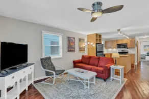 Perfect 3 Bedroom Steps To Beach With Parking! - Image 3