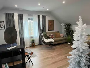Retreat in North Stamford - Image 2