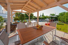 Giovanni Pool Villa Sandy beach 50 m away - Image 4