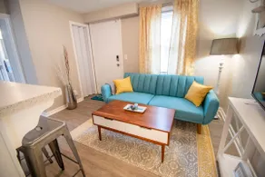 Petite & Charming- Near Aksarben and Baxter Arena! - Image 2