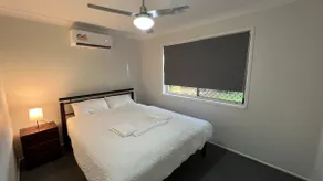 3 Bed House free parking,Master with AC - Image 2