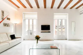 HOME IN VALENCIA AT PLAZA DE LA REINA-CATHEDRAL - Image 4