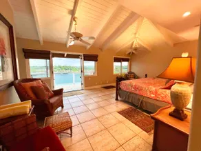 Honu Oceanfront Beach Home: sleeps 9! - Image 3