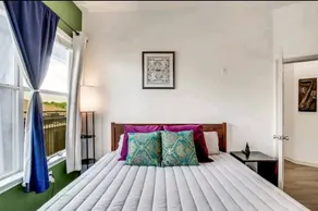 The Water Sol | Stylish Austin Treehouse Vibes - Image 4
