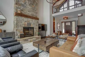 Sunriver Retreat! 4 primary suites, theatre room! - Image 3