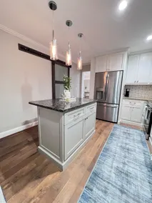 Modern Home - Image 2