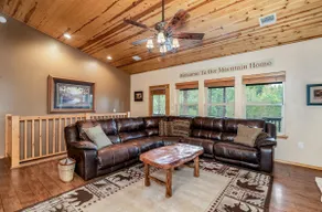 *Gorgeous! Walk to Natl Forest trails + Game Room* - Image 4