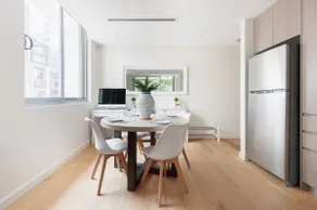 Stylish and Spacious Beach Apartment - Image 4