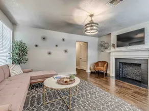 〰️The Okie | Near Automobile Alley & Bricktown - Image 2